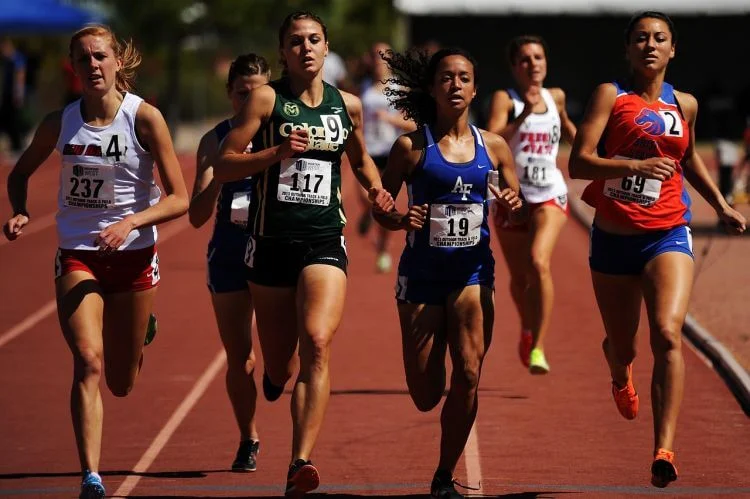 racers competing